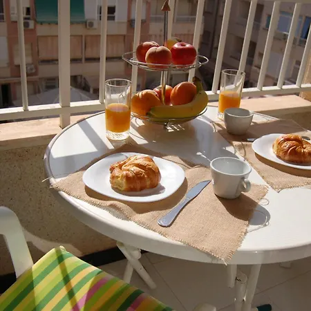 Апартаменты Cosy 200m From The Sea