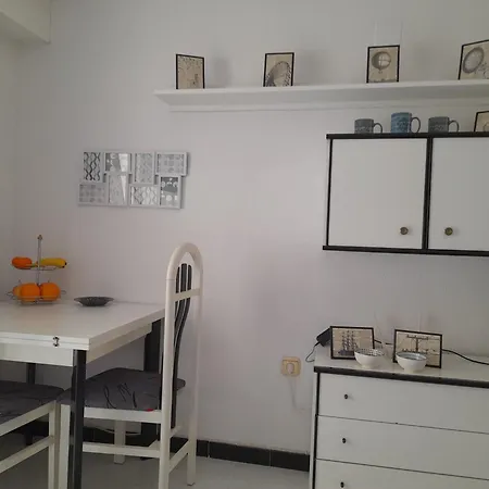 Cosy 200m From The Sea Апартаменты Торевьиа