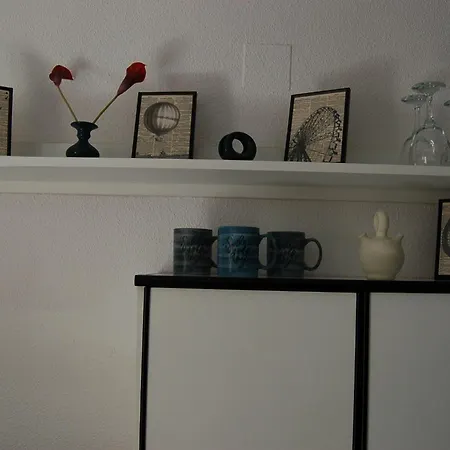 Cosy 200m From The Sea *