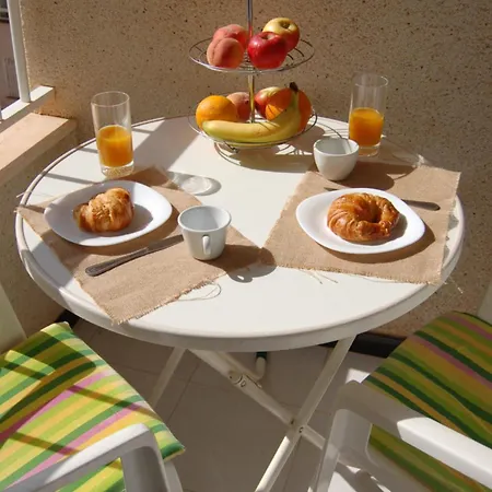 Apartment Cosy 200m From The Sea