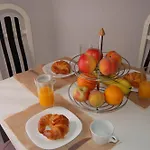 Cosy 200m From The Sea *