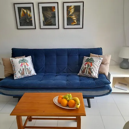 Cosy 200m From The Sea Διαμέρισμα